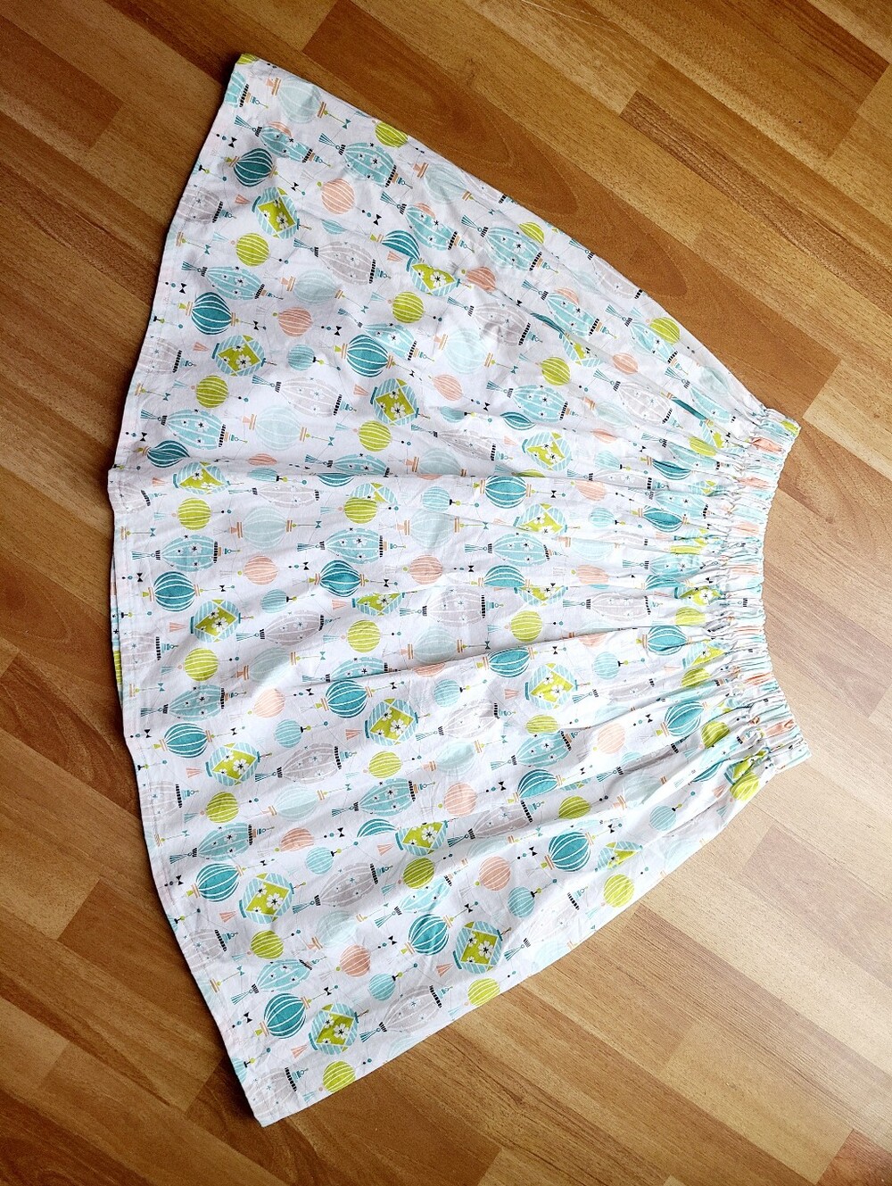 50s inspired circle skirt - Picture 2 of 5